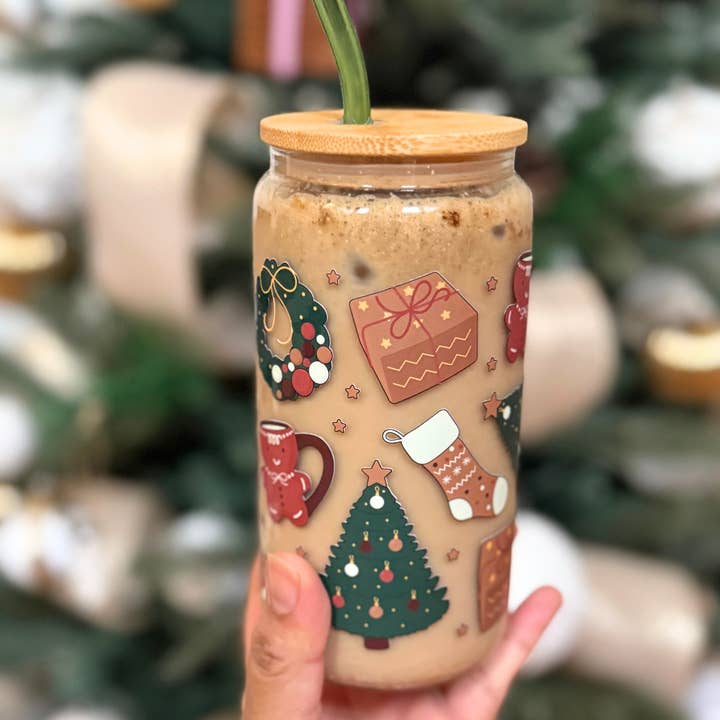 Jessdreams Creations LLC - Wholesale Drinking Glass/Cup - Cozy Christmas Glass Cup With Lid and Straw 2