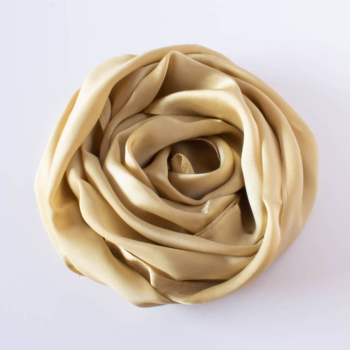 This is Brennan – wholesale Halsduk - Dam – Soheila Silk Scarf - lök hud guld