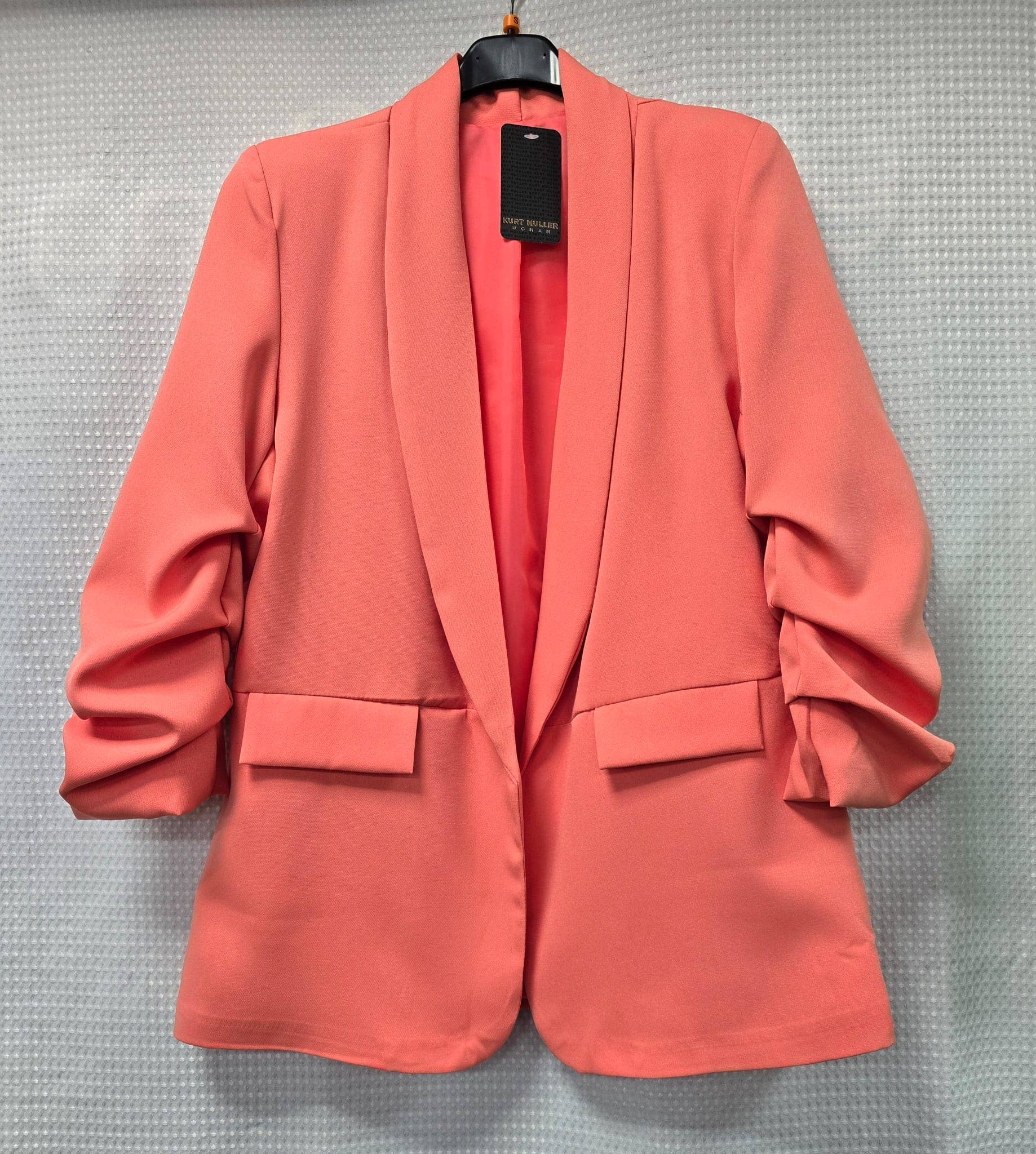 Kurt Muller - Wholesale Blazer - Dames - Oversized blazer met gerimpelde mouwen26