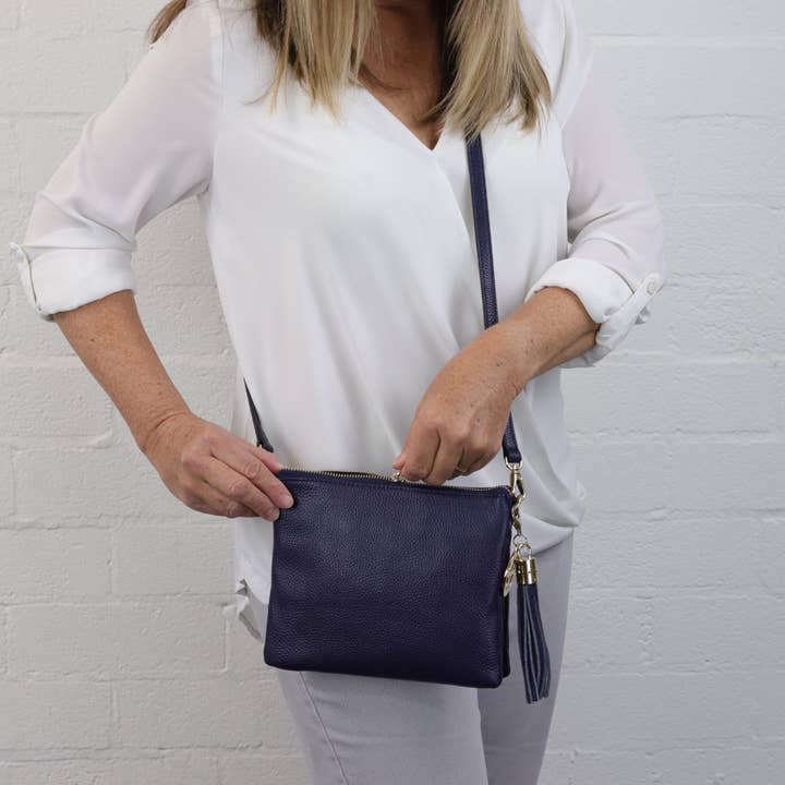 Willow & Zac - Wholesale Crossbody bag – Women's - Tara Navy Leather Crossbody4