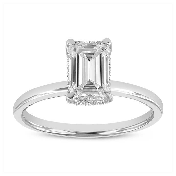IGI-zertifizierter kultivierter Diamant im Smaragdschliff, Solitärring mit verstecktem Halo (1,60 ct) in 14K Gold. für den Großhandel von LuvMyJewelry (LMJ)