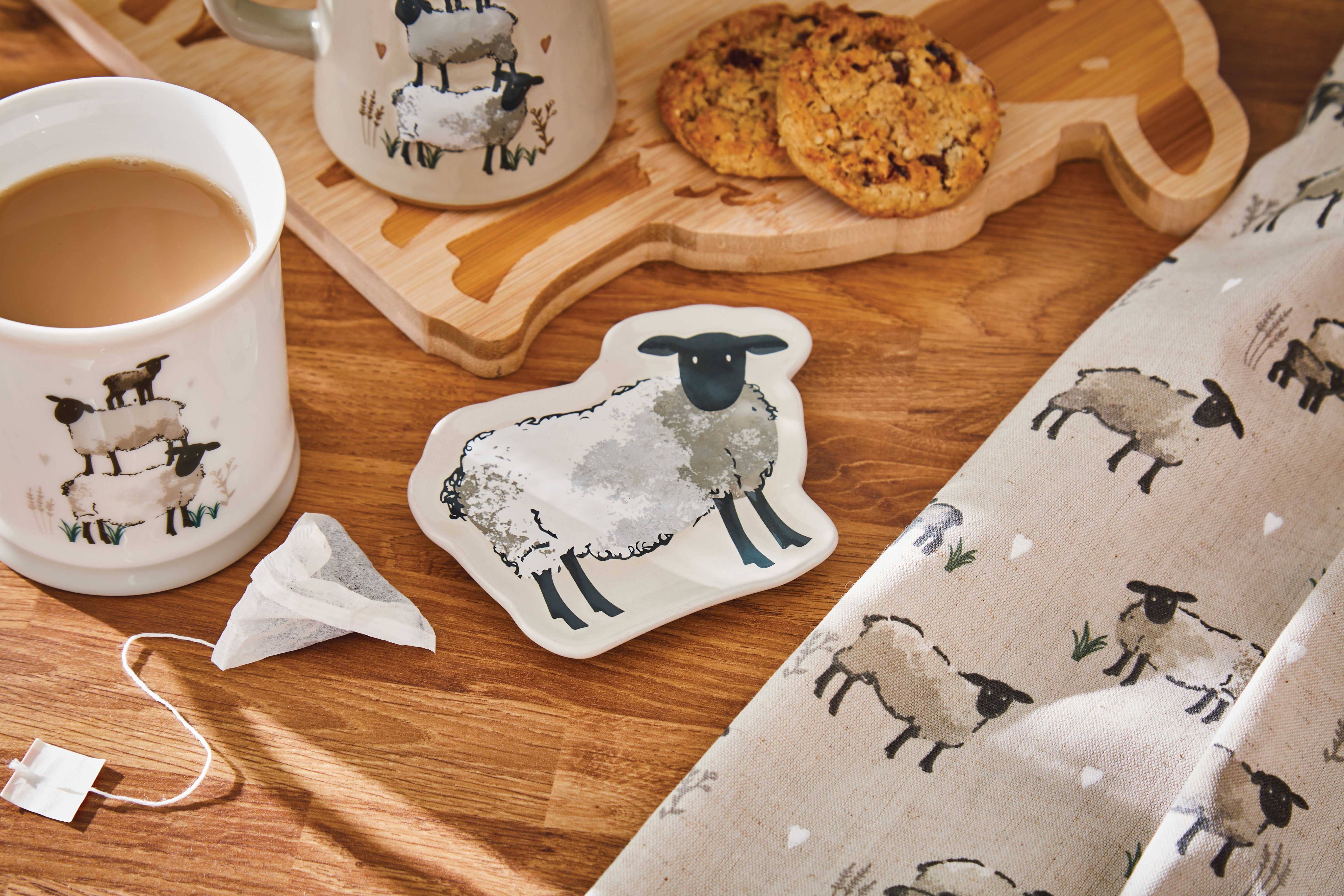 Beige Teabag Tidy Highland Sheep for wholesale on Faire1