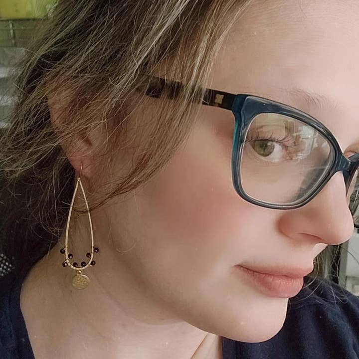 Sara Sela Jewelry - Vente Boucles d'oreilles pendantes - Boucles d'oreilles pendantes en forme de lotus et en forme de larme en forme de lotus en pierres précieuses et en laiton5