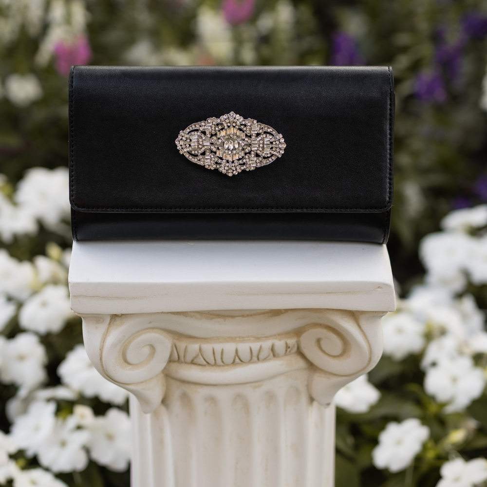 Lucy Jane - Wholesale Brooch - Crystal Oval1