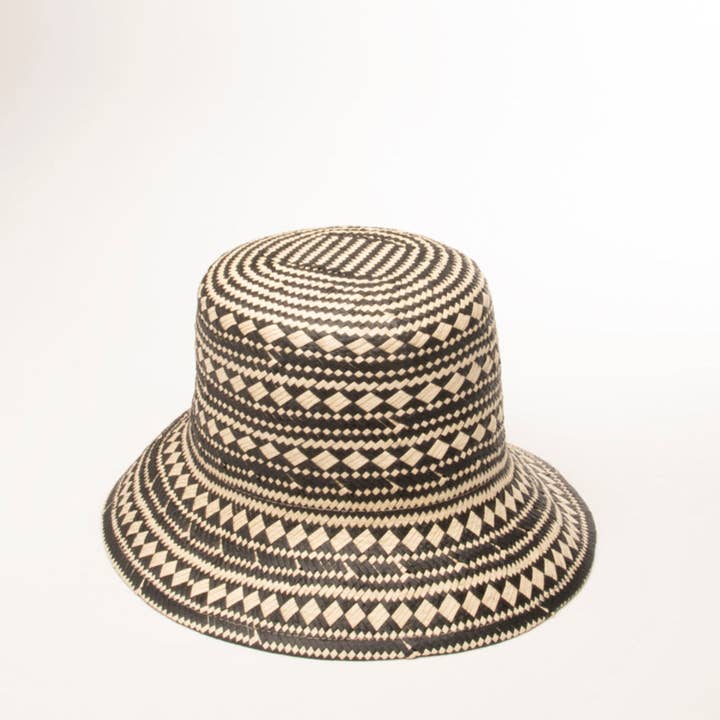 Belmar - Black and Natural for wholesale by Assortment