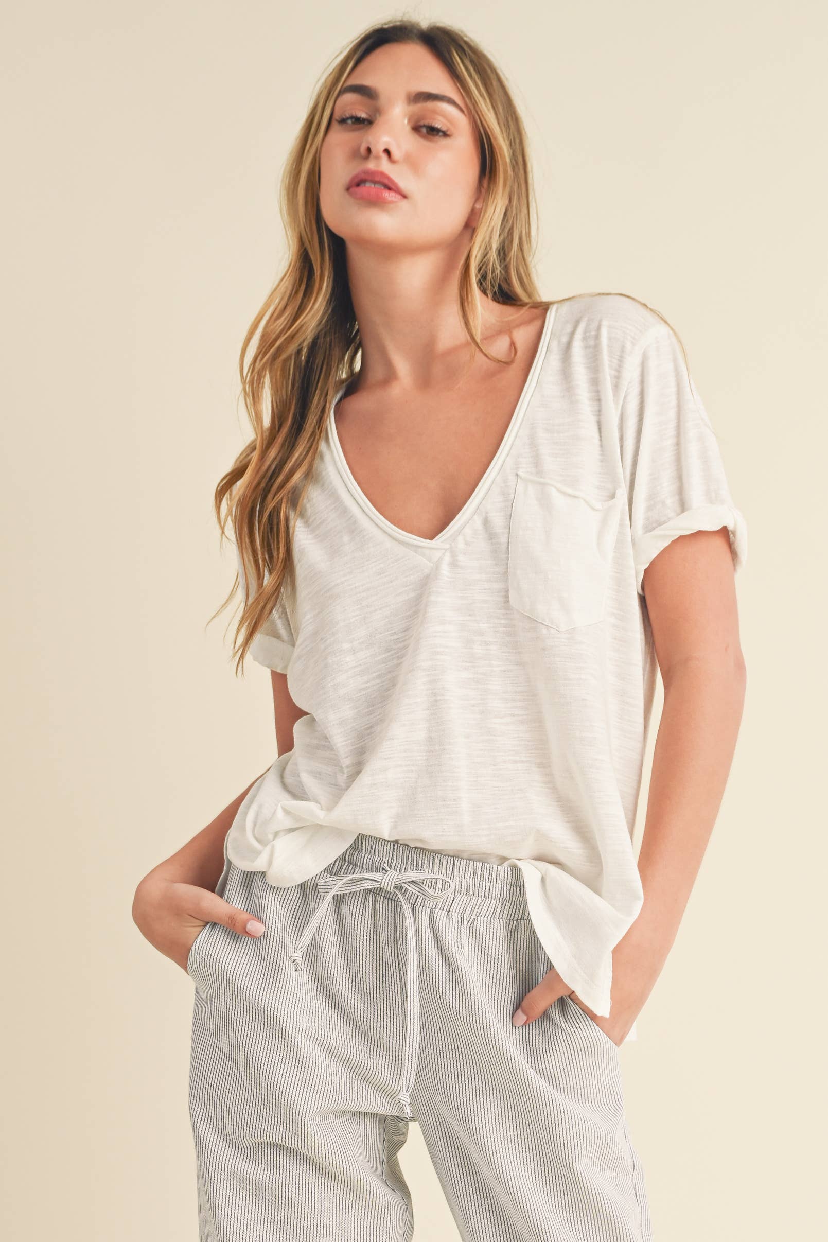 AEMI + CO - Wholesale T-Shirt - Women's - 8286DK Zoie V-Neck Short Sleeve Top 542