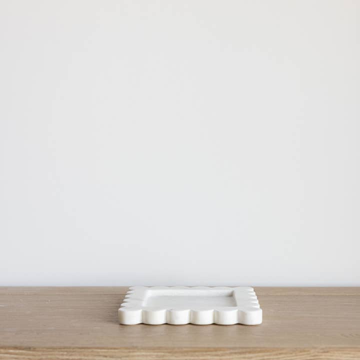 Luxe B Co - Wholesale Decorative tray - White Marble Scalloped Tray1