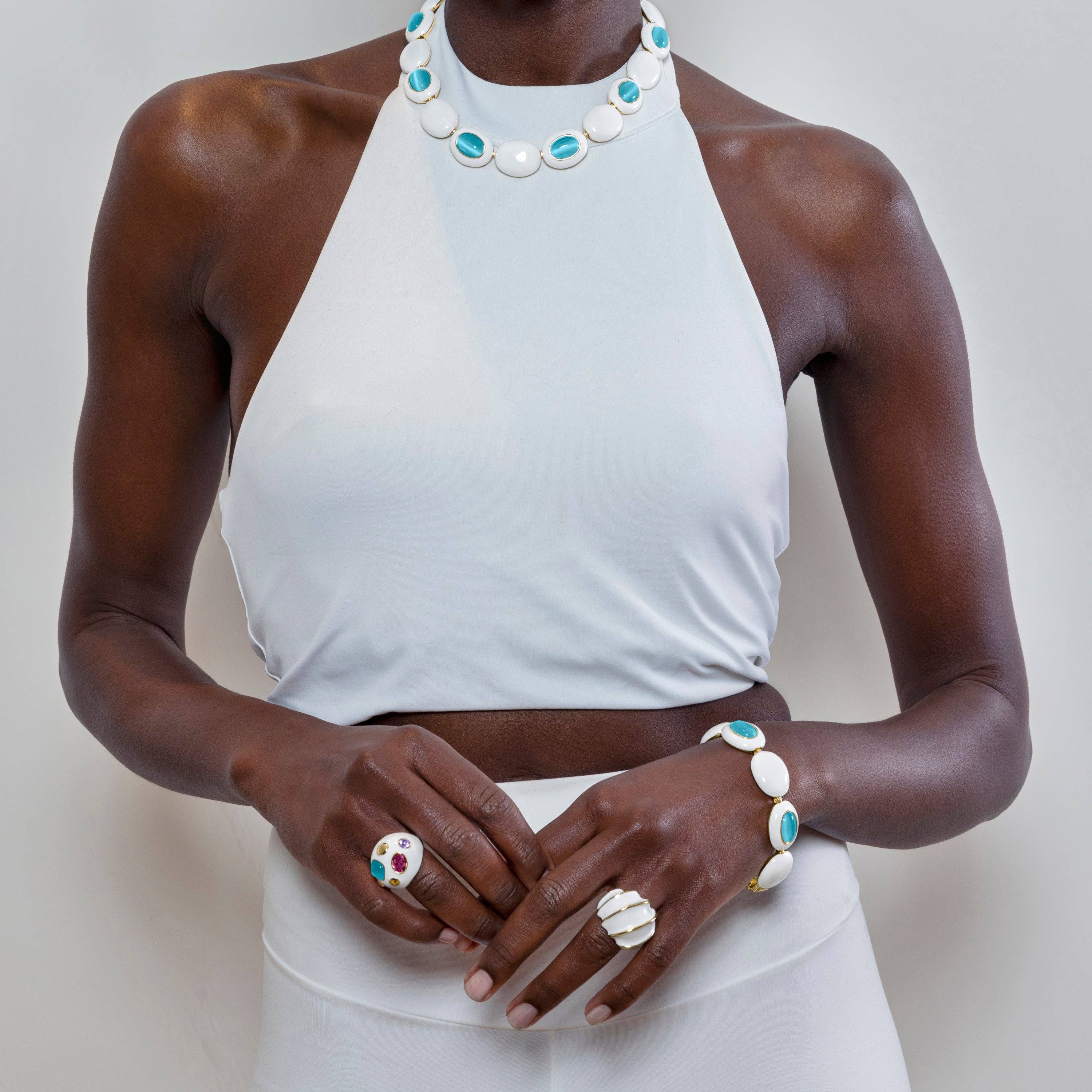 Luxenter - Wholesale Cocktail/Statement Ring - Anillo acabado en oro amarillo de 18k - Yever4