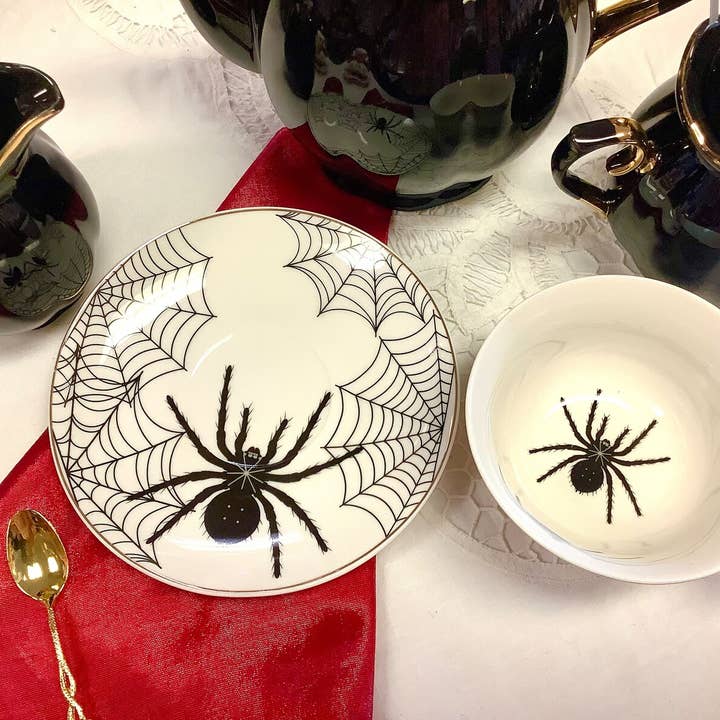All Little Cute Things – wholesale Tea set – Spider Black and White Teacup and Saucer