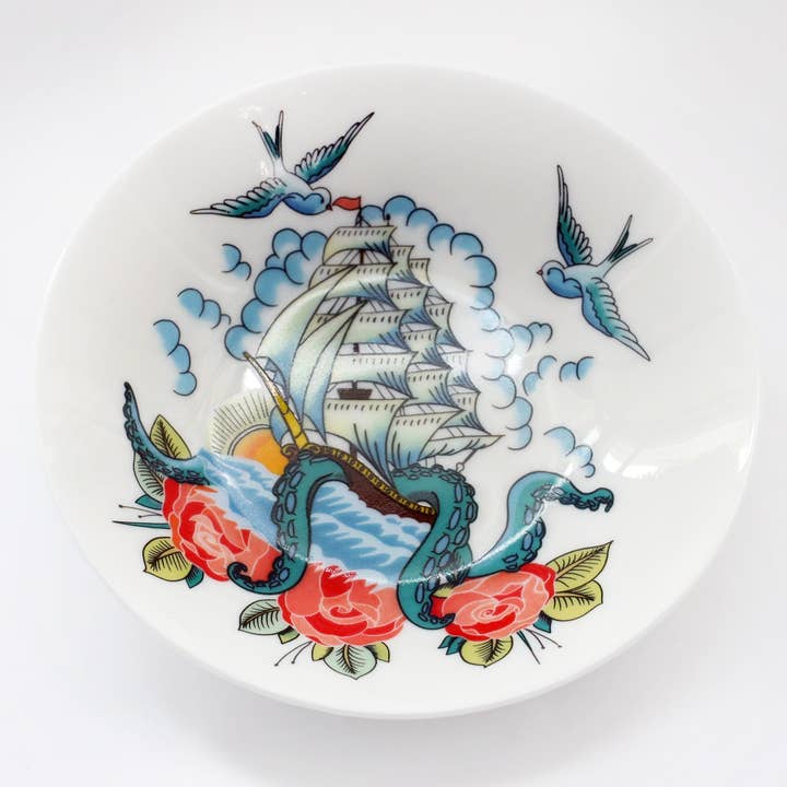 Cream Cornwall - Venta al por mayor Platos - Plato para picar Ship & Kraken