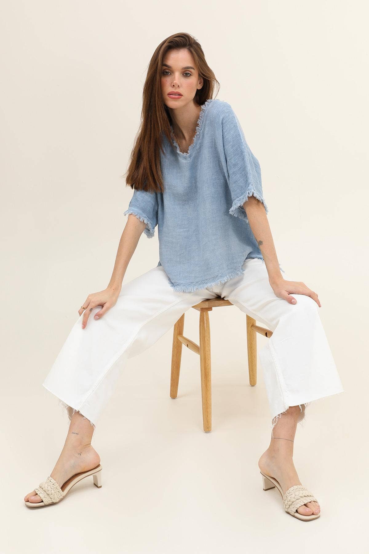 LÉA & LUC - Wholesale Blouse – Women’s - Plain blouse in 50% Linen and 50% Cotton REF. 982842