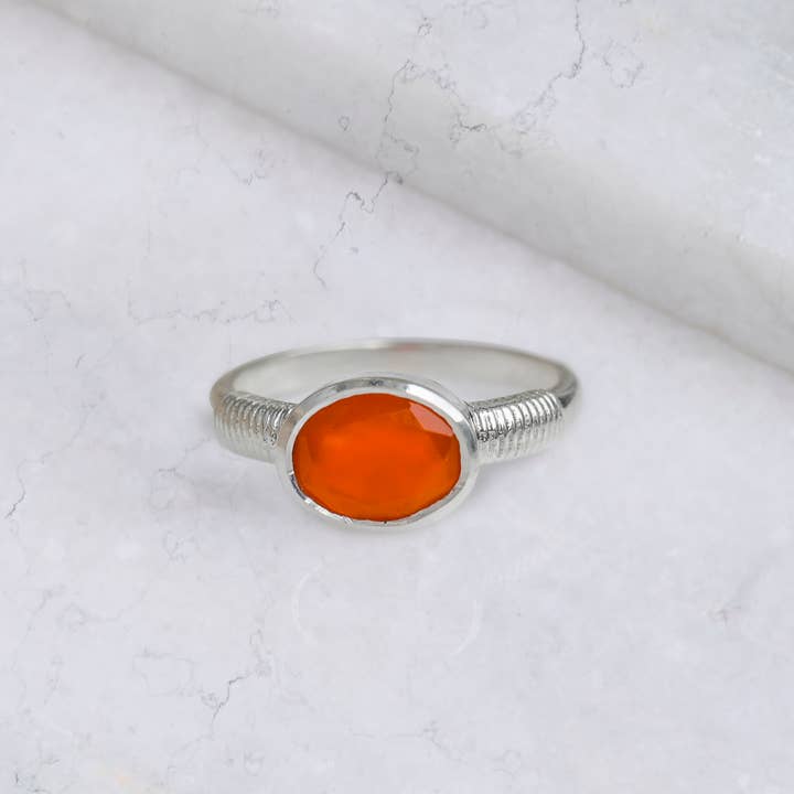 Tiramisu - Wholesale Single Stone/Solitaire Ring - 925 Sterling Silver Carnelian Gemstone Textured Ring