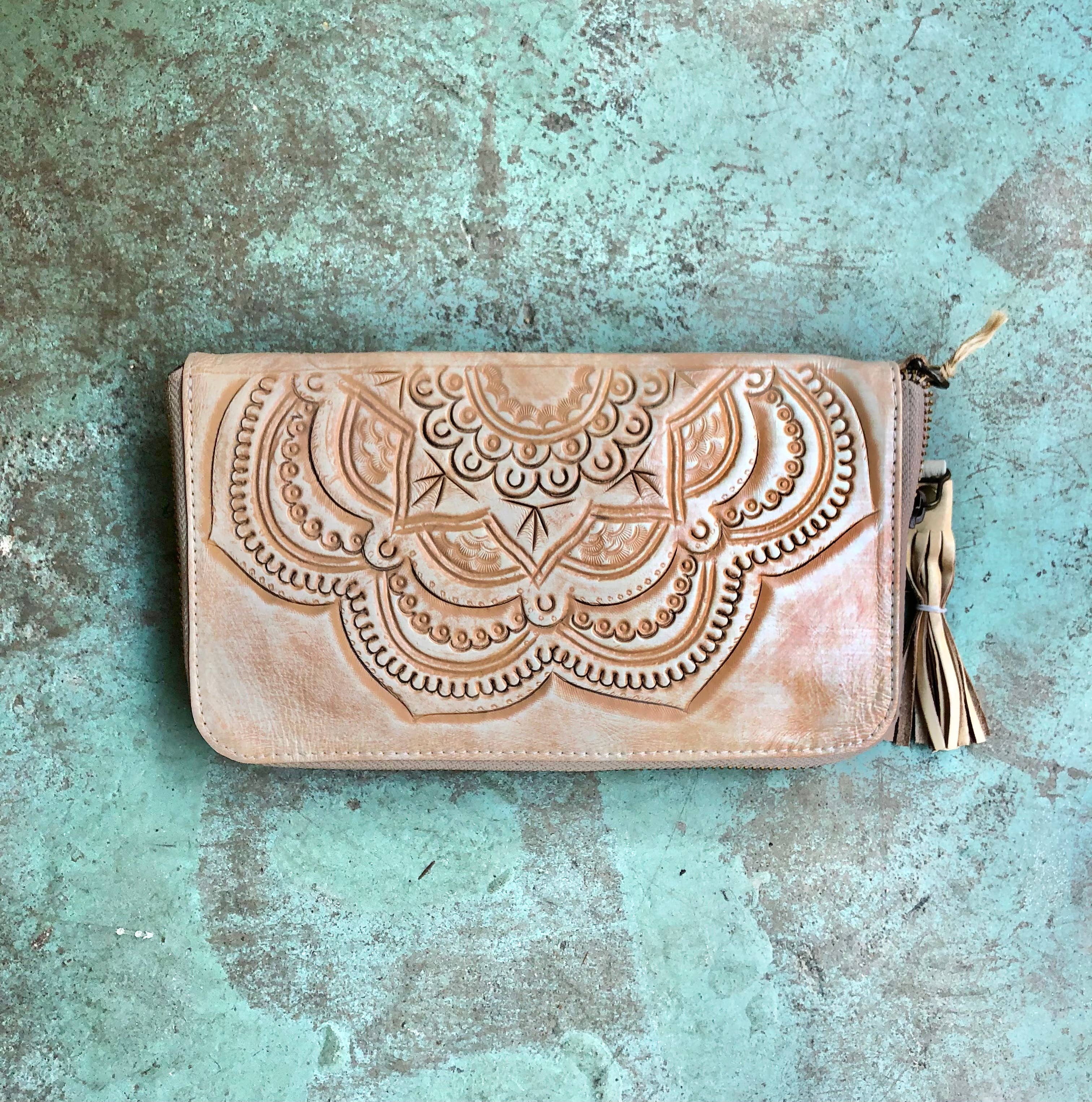 LEADERS IN LEATHER - Wholesale Wristlet - Zip Around Tooled Leather Wallet with Detachable Wristlet15