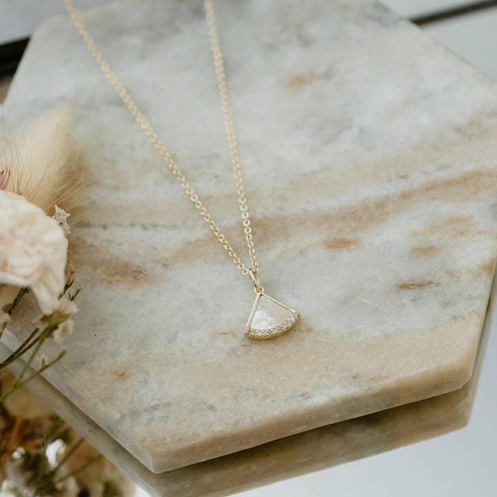 Glee Jewelry - Wholesale Link & Chain Necklace - Fanfare Necklace-Mother of Pearl