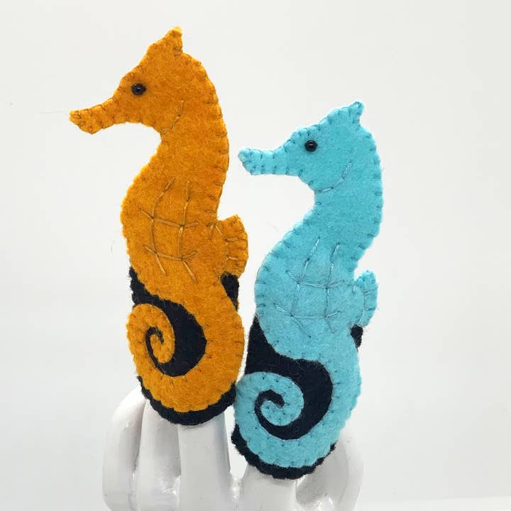 Sjöhäst Filt Finger Puppet för wholesale av Lumpy Buttons