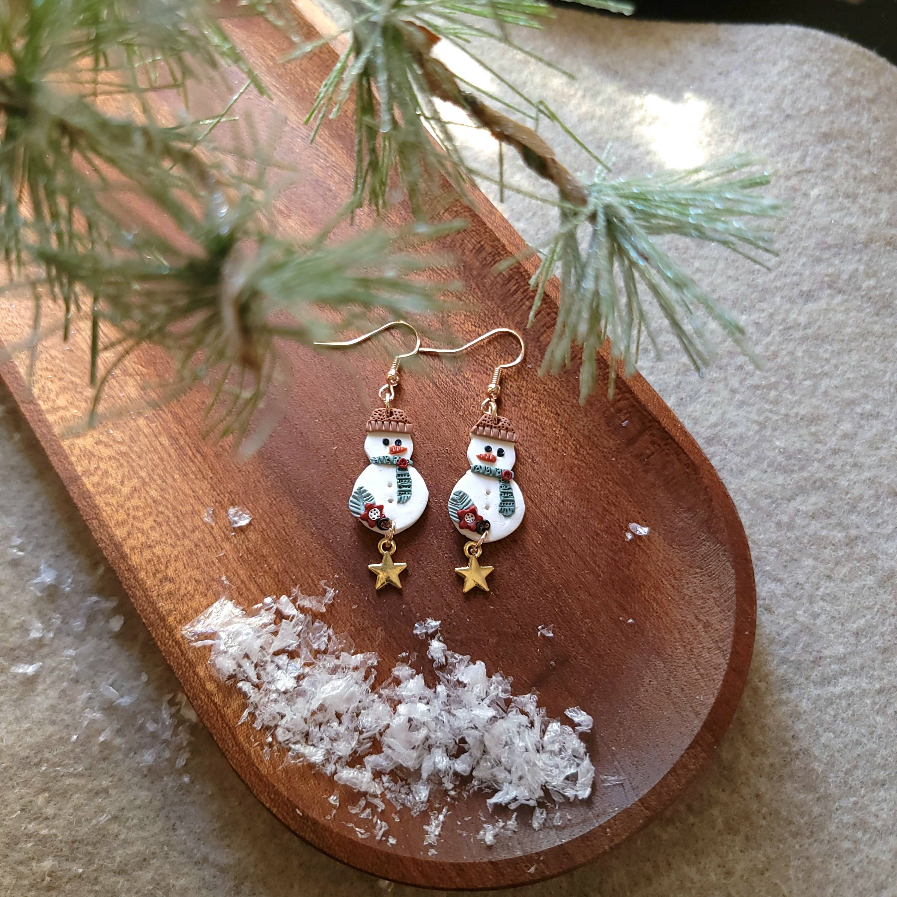 Foxy Method - Wholesale Dangle Earrings - Festive Holiday Gold Star Snowman Clay Earrings1