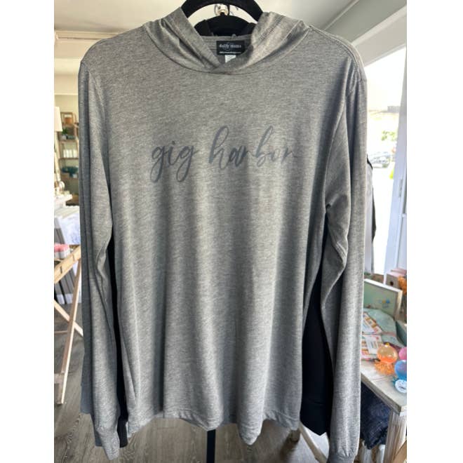 Felpa con cappuccio Barbie Beach "Gig Harbor" Testo Script per la vendita all'ingrosso da parte di dolly mama designs, inc