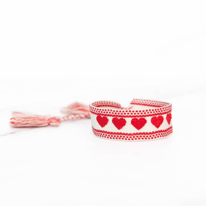 Pulseira de Borlas | Padrão de Coração Vermelho por atacado de Golden Thread