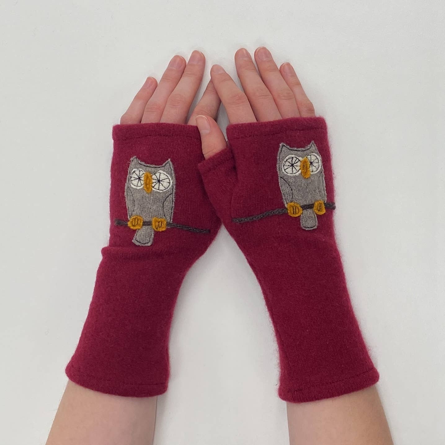 Sardine Clothing Co. - Wholesale Gloves - Women's - Fingerless Cashmere Gloves-Owl4