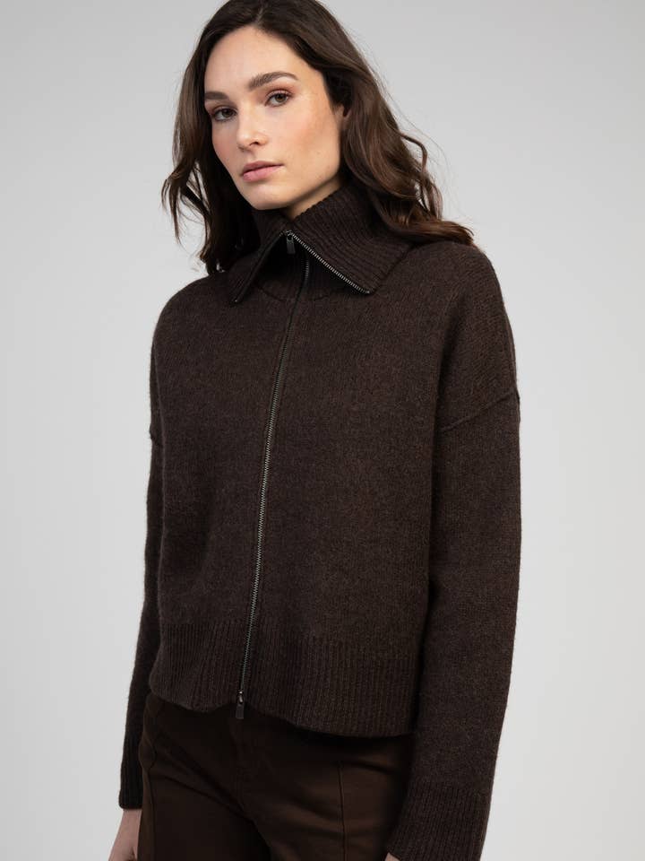 BALICE VEST brown for wholesale by Maison Anje