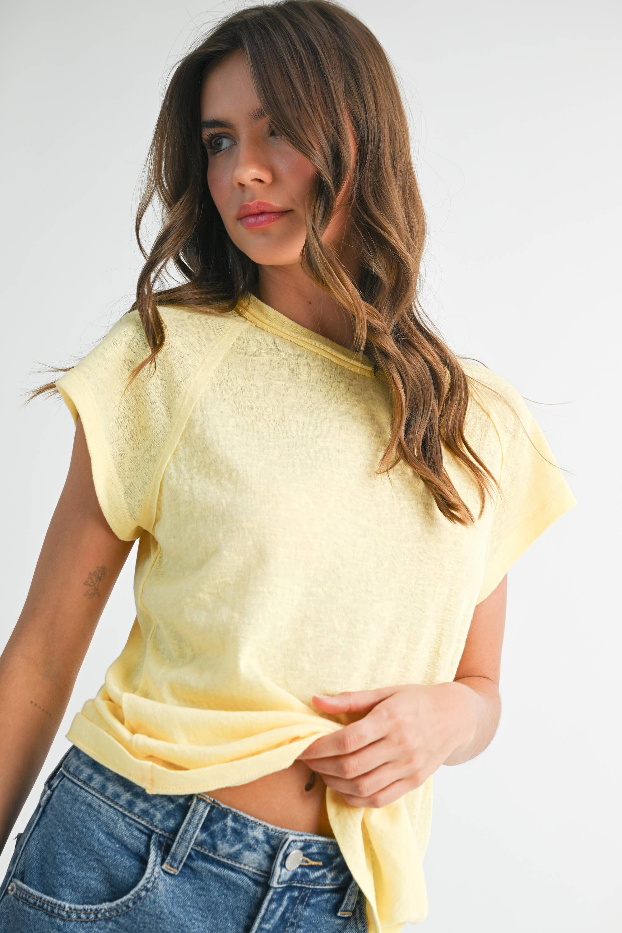 AEMI + CO - Wholesale T-Shirt - Women's - 8369FN Ivy Tee44
