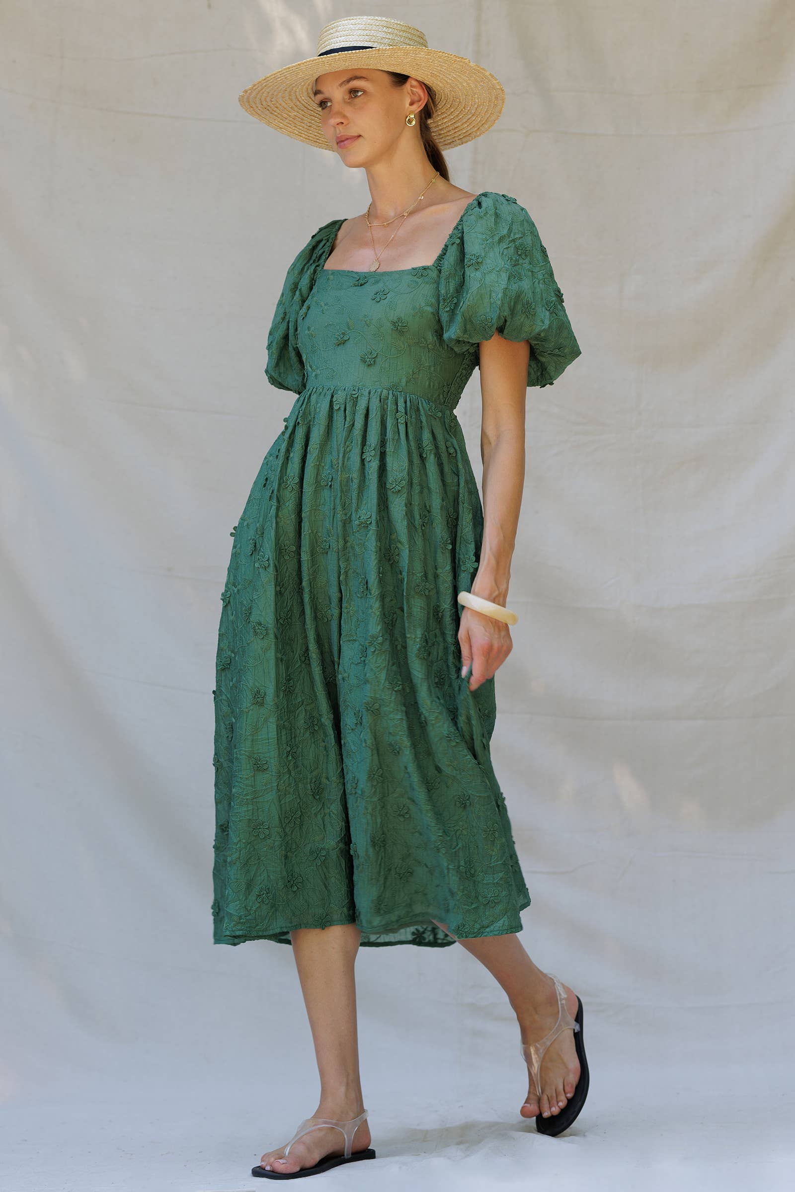 Endless Blu – wholesale Dress – Women's – YD5018 Embroidered Puff-Sleeve Midi Dress5