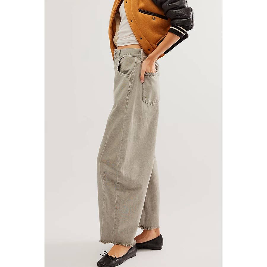 Paperdoll – Großhandel Jeans – Damen – Mehrfarbige, kurz geschnittene, lässige Jeans mit weitem Bein8