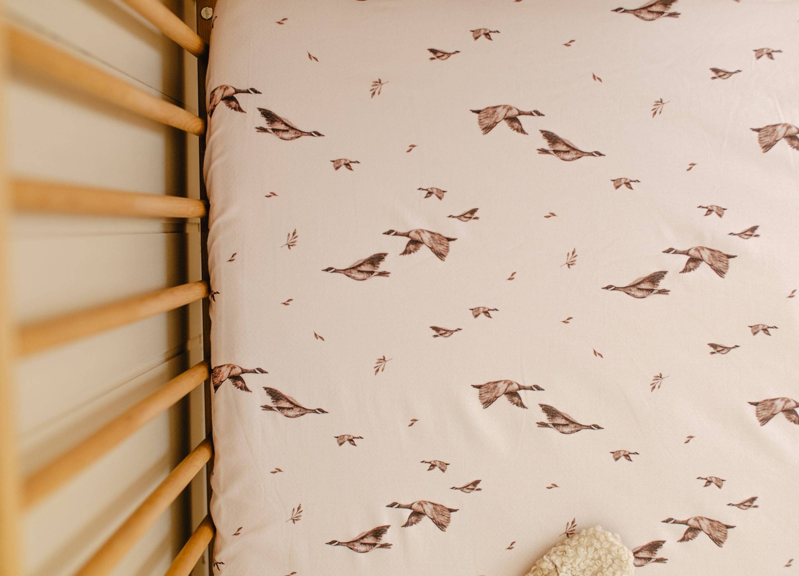 Blzandco - Wholesale Cot/Crib Sheets - Wild Goose Crib Sheet3