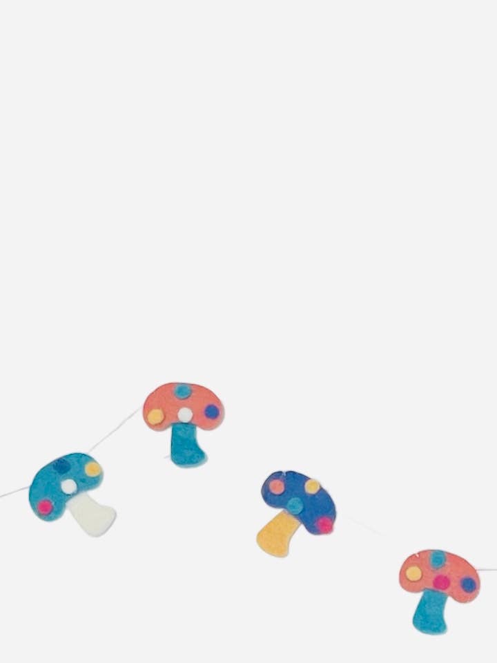 Multi mushroom garland for wholesale by Giftsland