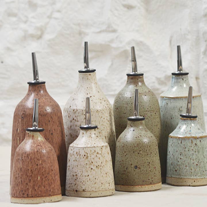 Elizabeth Bell Ceramics - Wholesale Oil/vinegar dispenser - Ceramic Oil Bottle (Petite) - Oat3