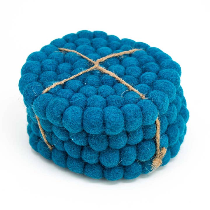 Teal Filzkugel-Untersetzer, 4er-Set für den Großhandel von Global Crafts