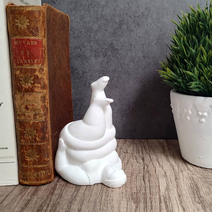 Eco Chic Lines - Wholesale Decorative Figurine - Whimsical Yoga Figurines: Women Sculptures Bookshelf Decor4