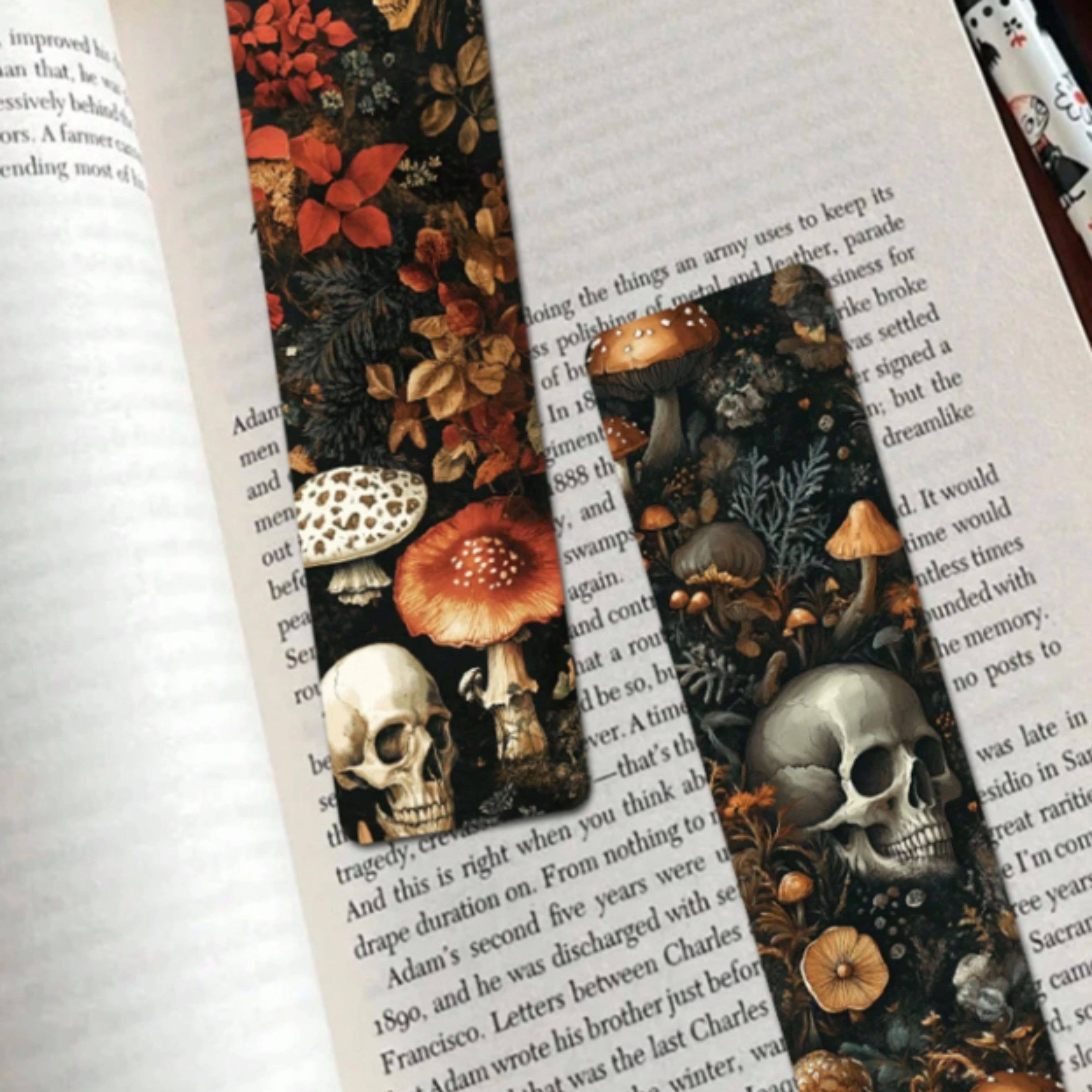 Magnifique Hearts - Wholesale Bookmark - Skull & Mushroom Bookmarks – Gothic Fall Aesthetic Set0