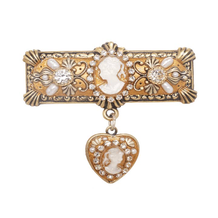 Broche en forme de cœur de camée pour la vente par Michal Golan Jewelry