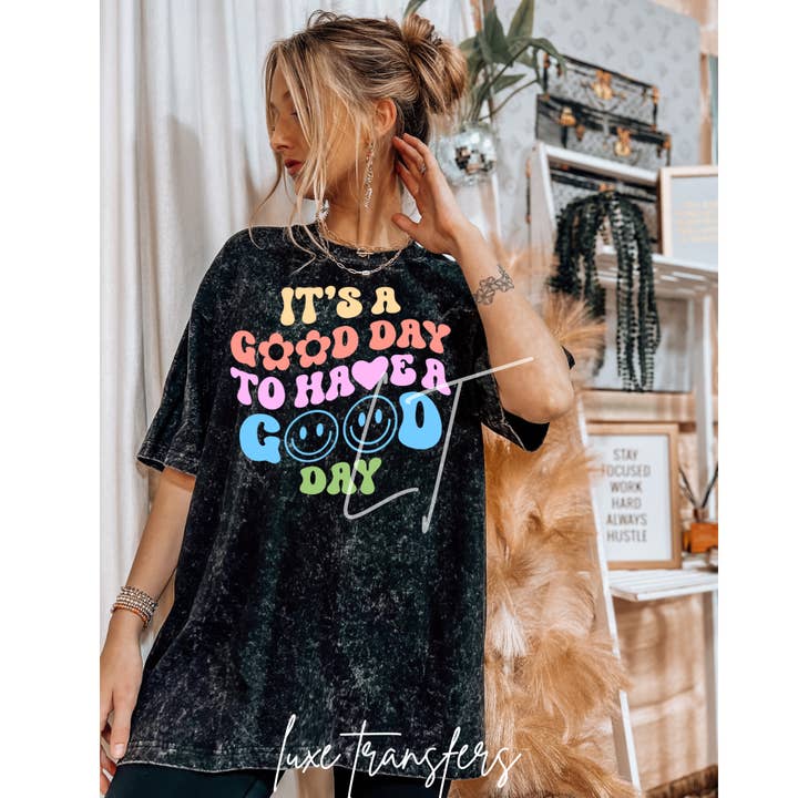 ES IST EIN GUTER TAG, BUNT. für den Großhandel von Luxe Transfers / Apparel