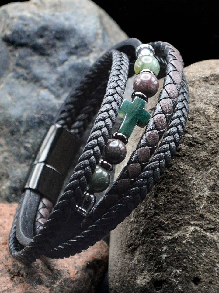 Kors Läder/Nat Sten Grön Aventurin - Armband för wholesale av Eden Merry Jewelry by James Lawrence