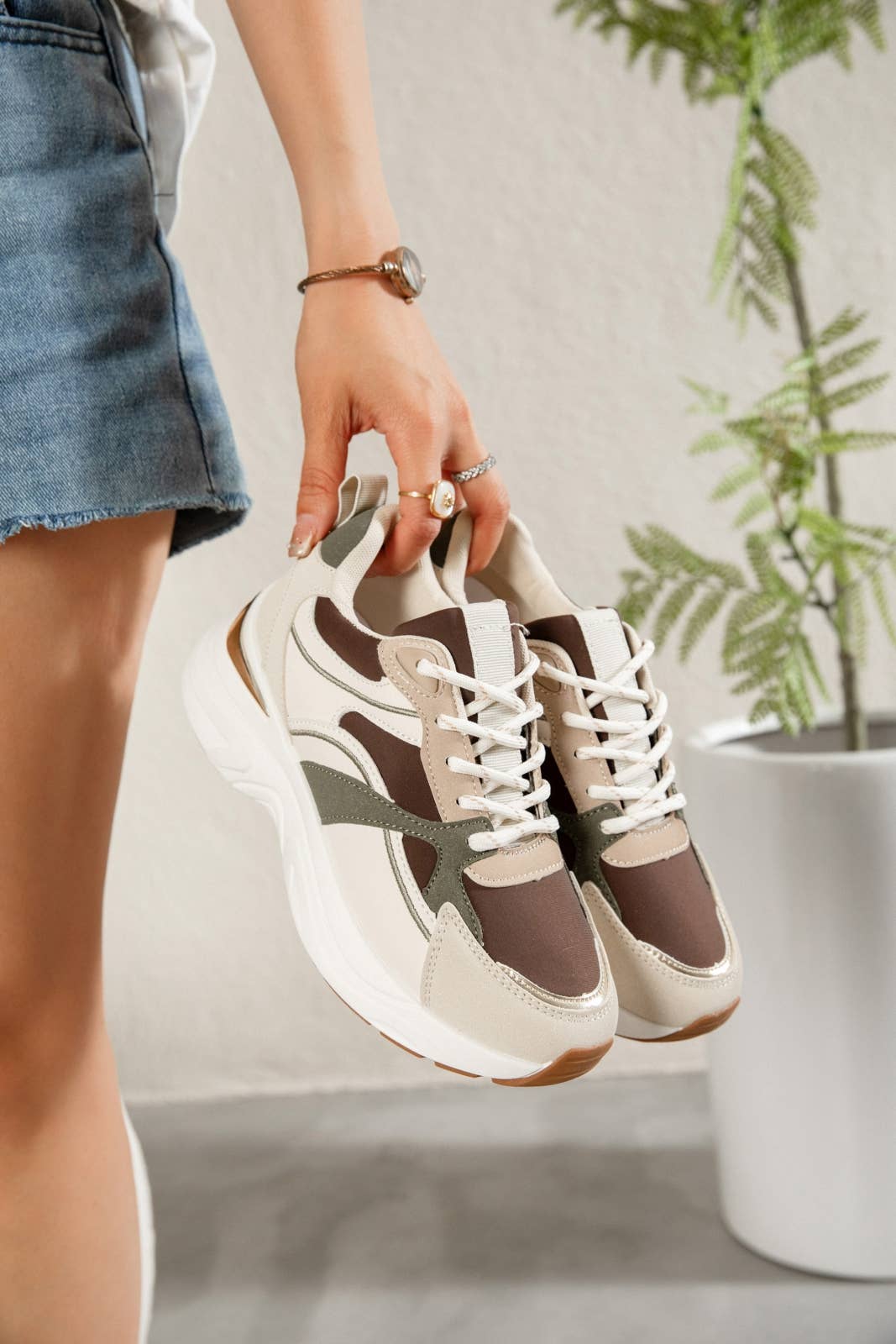 ERYNN - Wholesale Lifestyle Sneakers - Women's - Lace-up sneakers - Lilwenn10