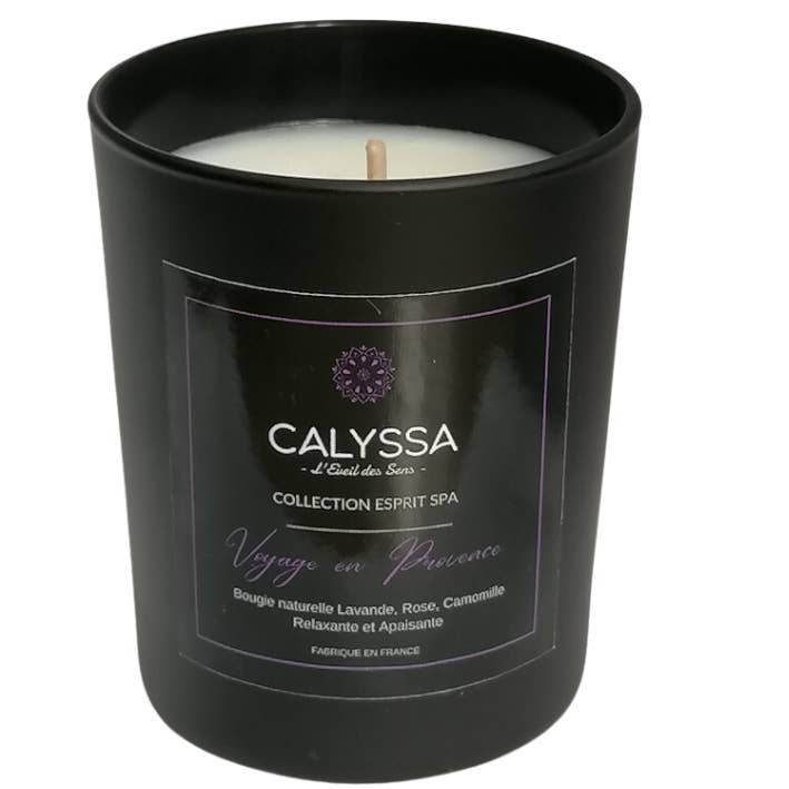Bougie végétale parfumée Voyage en Provence (boite noire) pour la vente par Calyssa