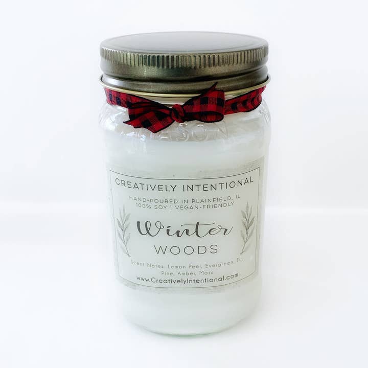 Vinter Woods Soy ljus för wholesale av Creatively Intentional Candle Co.