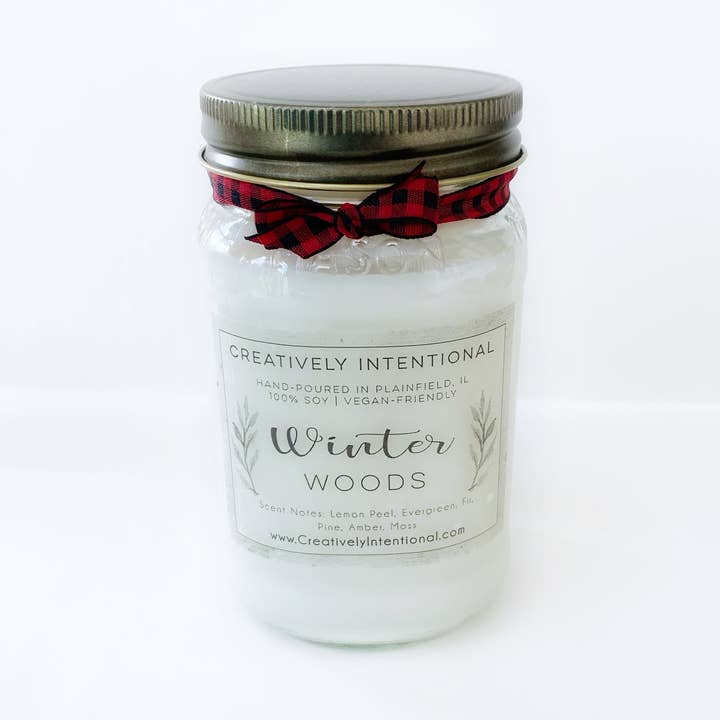 Bougies de soja Winter Woods pour la vente par Creatively Intentional Candle Co.