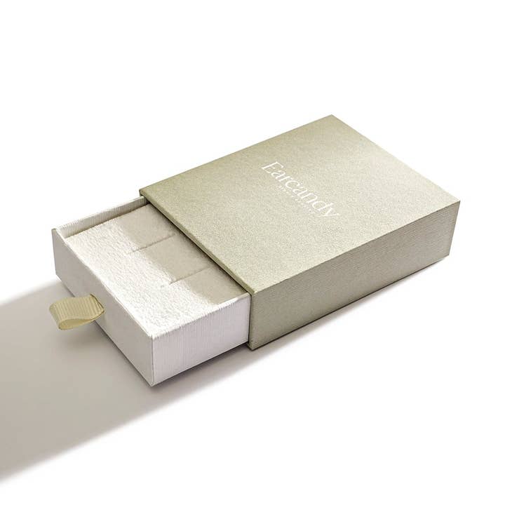 ORECCHINO PIERCING PERLA BAROCCA per la vendita all'ingrosso da parte di EarCandy Jewelry