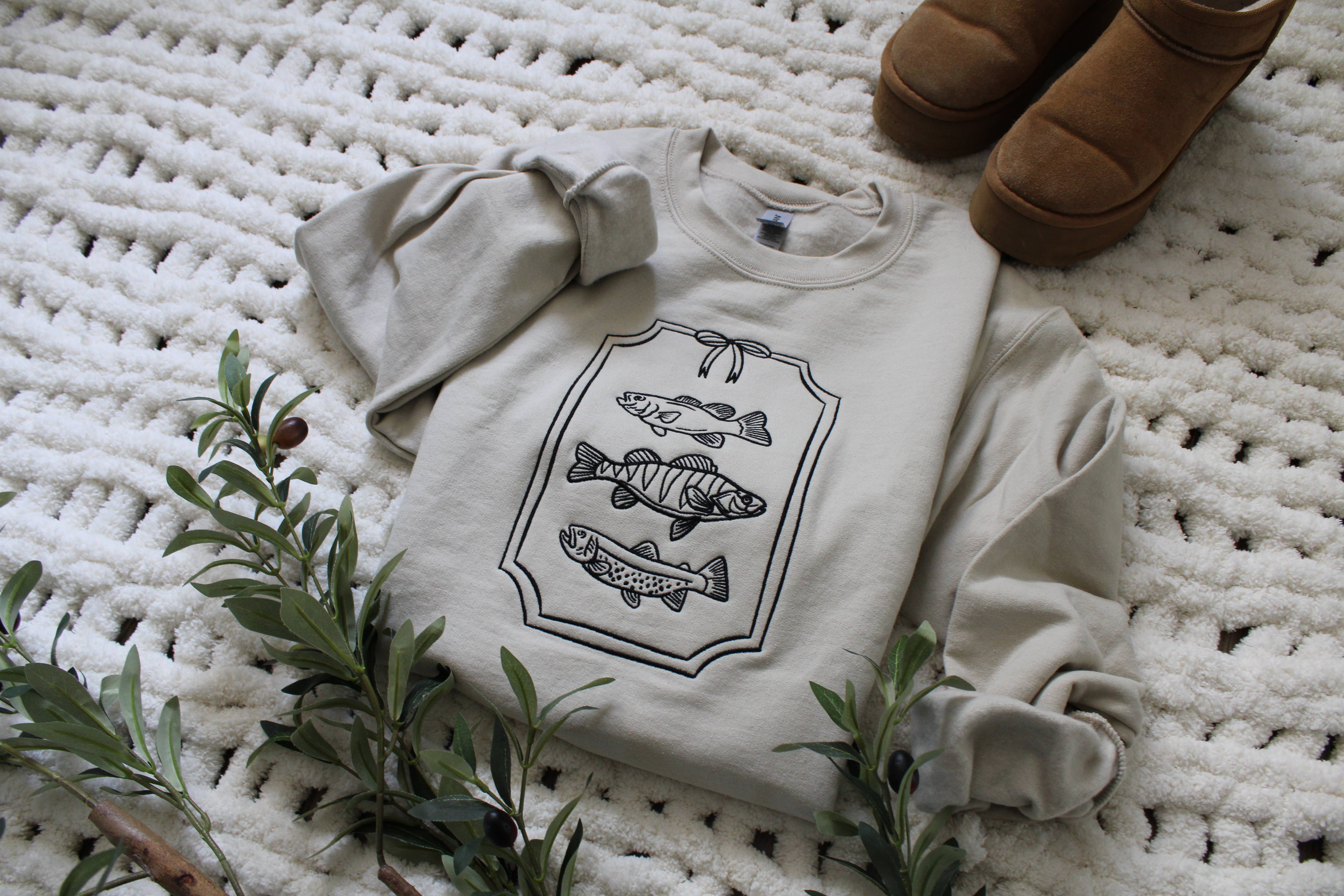 The Southern Post - Wholesale Sweatshirt - Women's - Fish Trio Embroidered Sweatshirt1