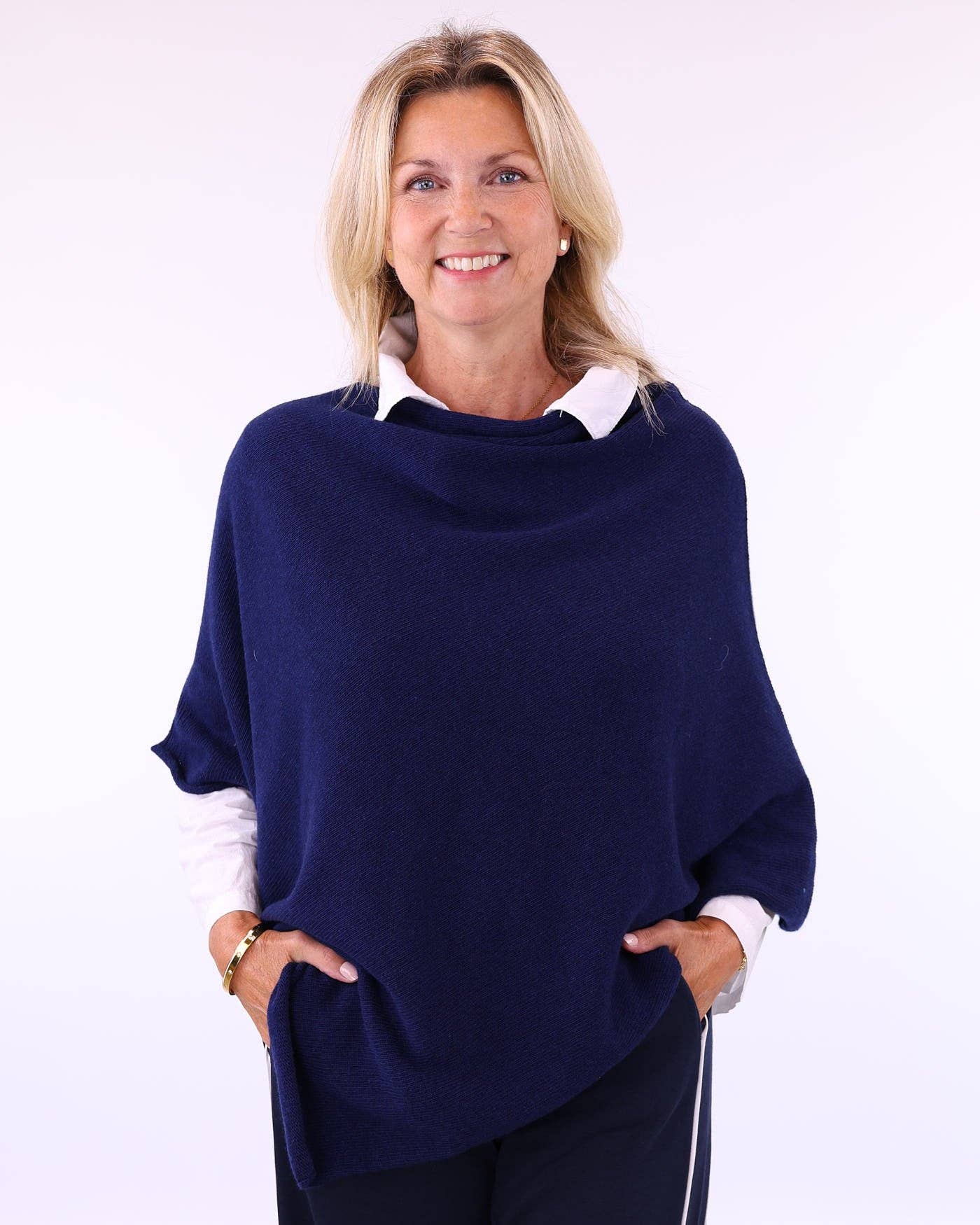 Cadenza Italy Ltd - Wholesale Poncho - Women's - Cashmere Blend Poncho7