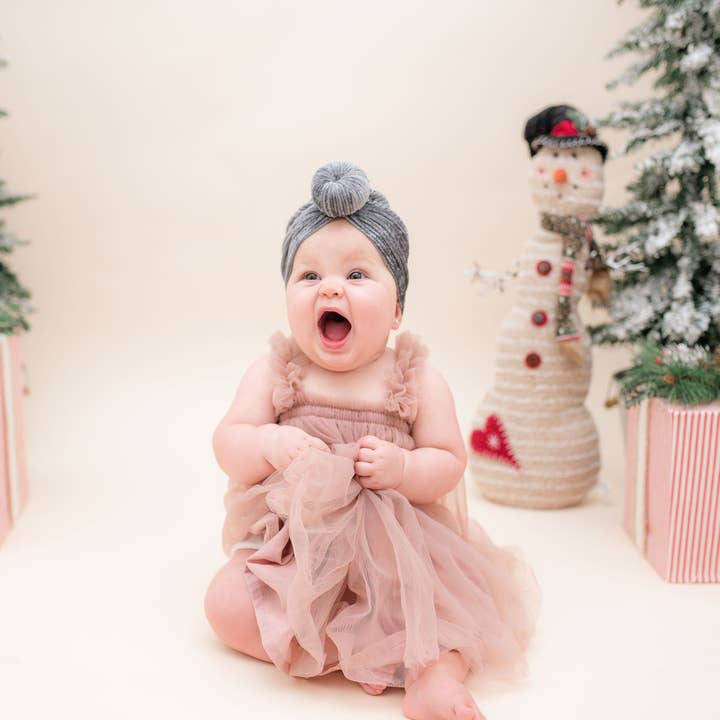 Turbante Nodo in Velluto Ardesia per la vendita all'ingrosso da parte di Sweet Peas Co