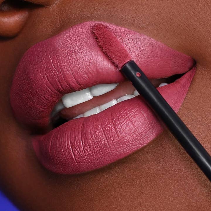 We Make-up - Wholesale Lipstick - EVER Liquid Lipstick 06 - Newberry Carmine1