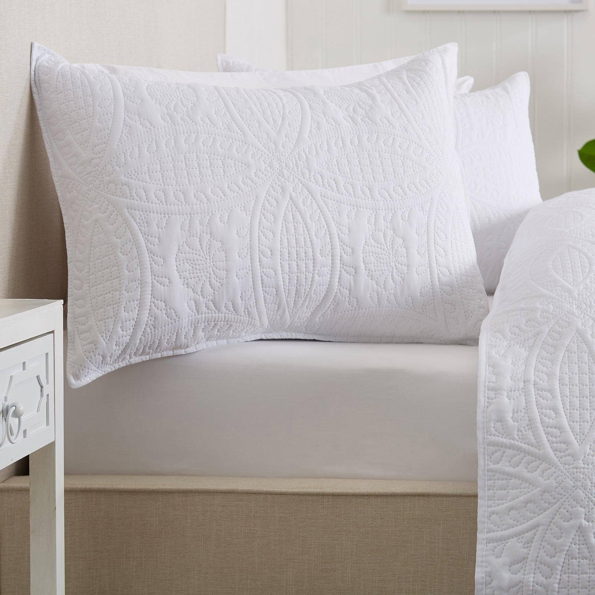 BH Collective - Wholesale Bedding Set - Oversized Quilt & Sham Set - Medallion Stitch - Clara14