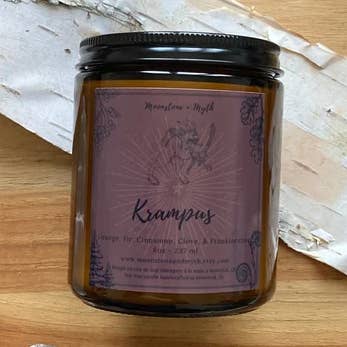 Krampus, bougie parfumée à la cire de soja à 100 % pour la vente par Moonstone and Myth