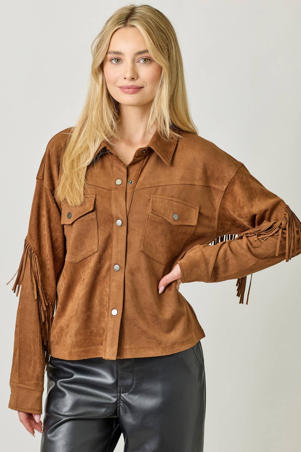 Mystree - Vendita all'ingrosso Giacca a camicia - Donna - 20609 Giacca Camicia in Suede con Dettaglio sul Retro a Frange18