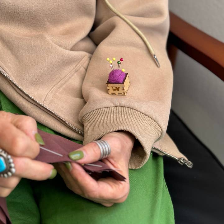 Lemonwood - Wholesale Knitting/Crochet Supplies - Twee Pin Minder5