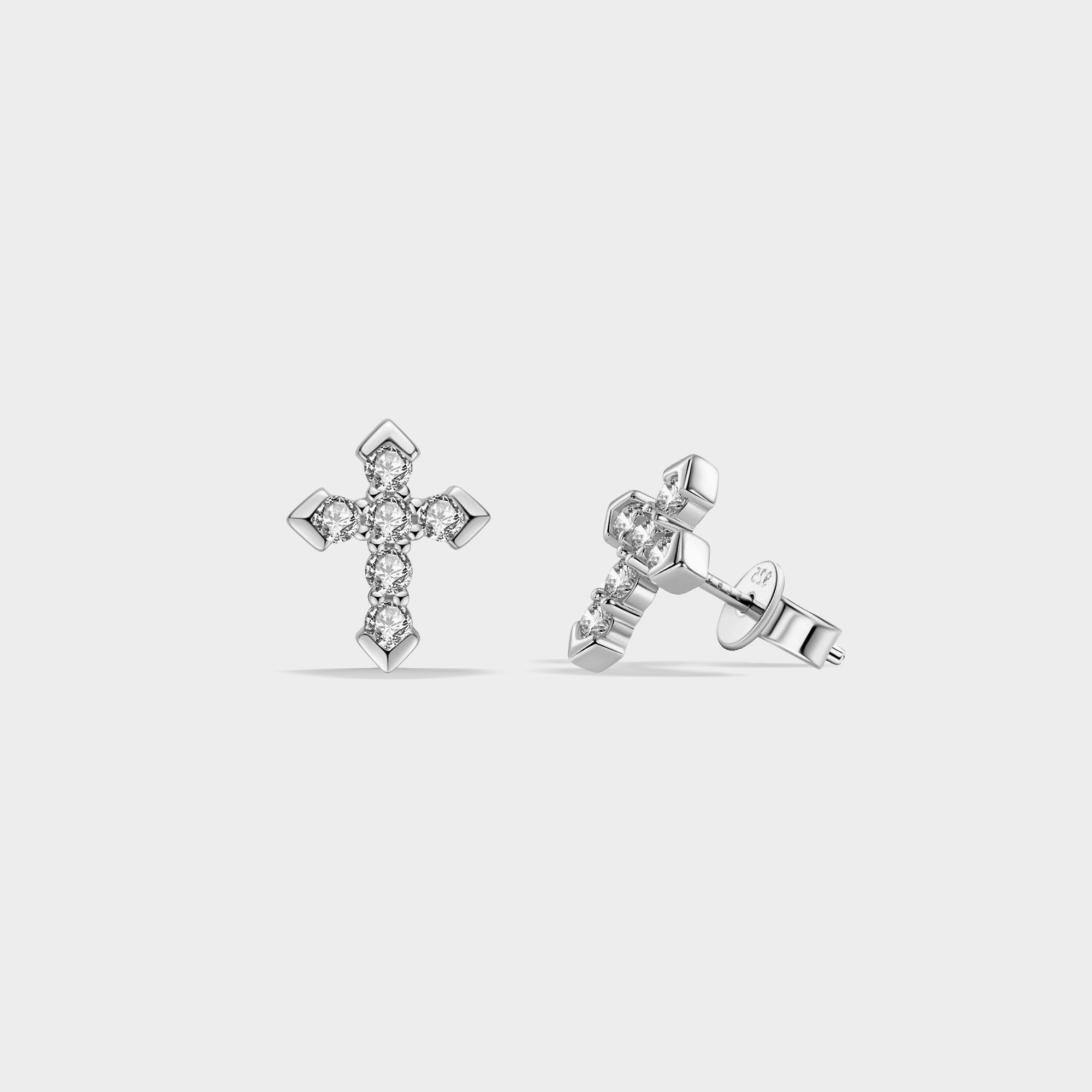 Perimade & Co. LLC - Vente Clous d'oreille - Petites boucles d'oreilles clous croix en moissanite en argent sterling 9251